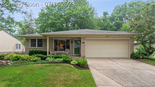 Property Photo:  42519 Park Ridge Road  MI 48375 