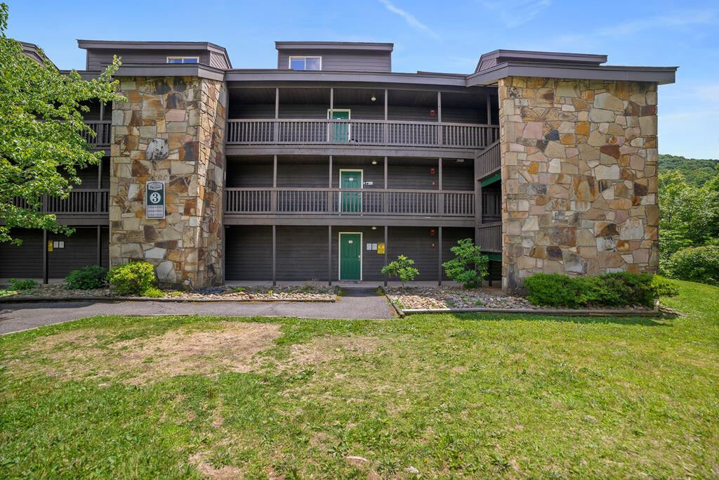 Property Photo:  1380 Ski View Drive  TN 37738