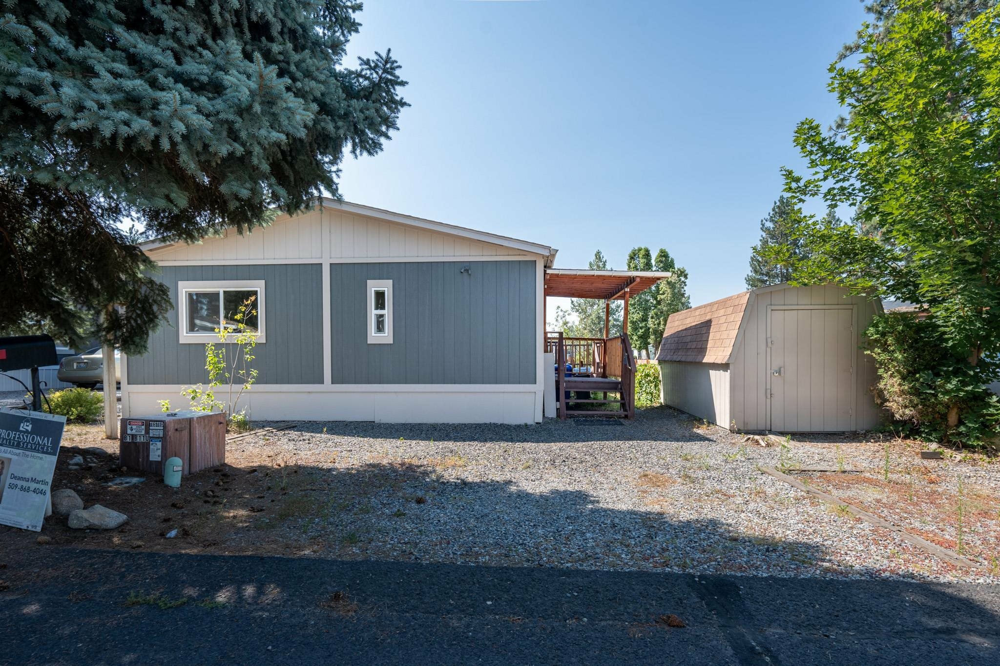 Property Photo: 3420 E Valley Forge Ln WA 99021