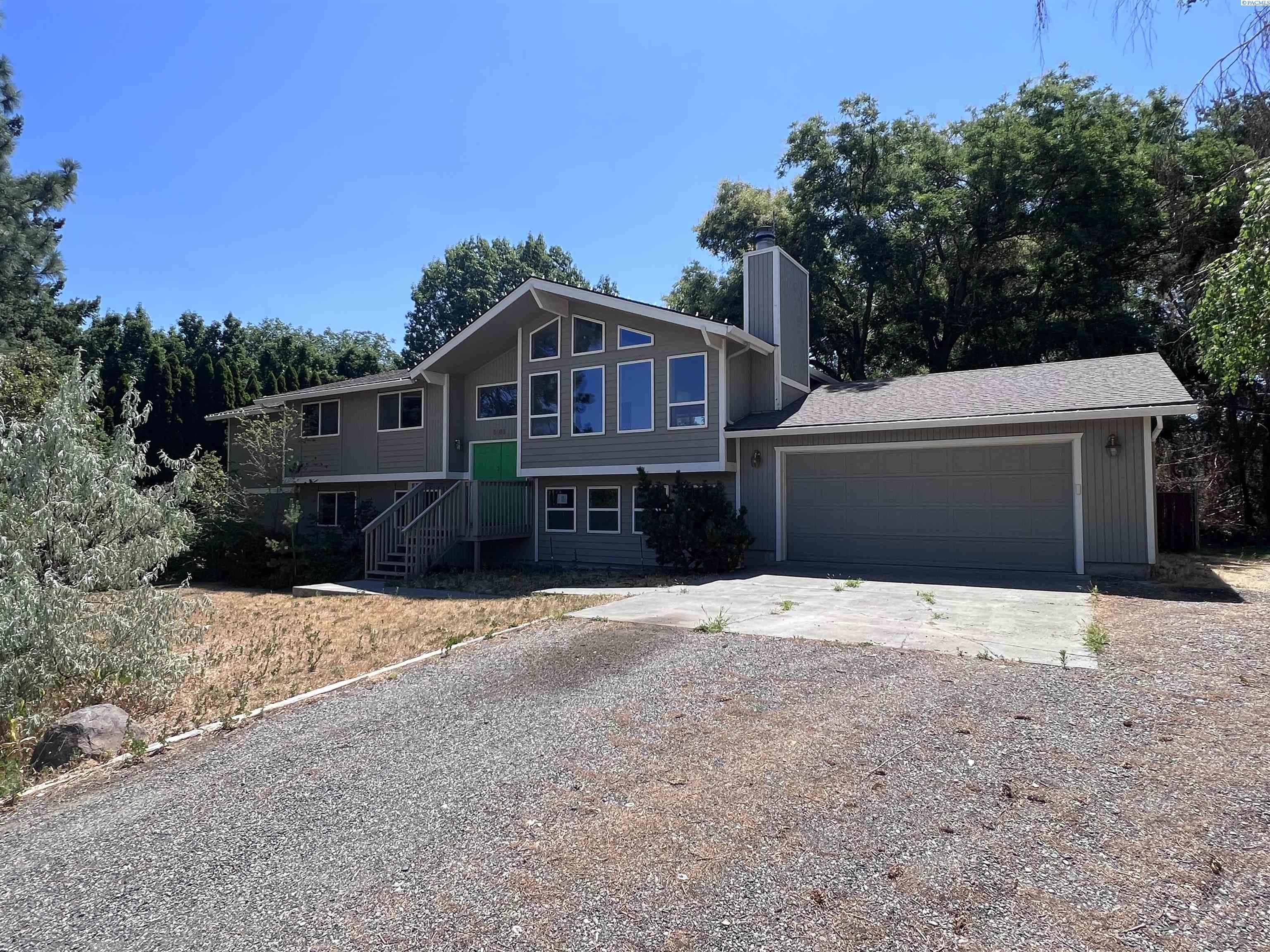Property Photo:  3603 S Caballo Rd  WA 99338 
