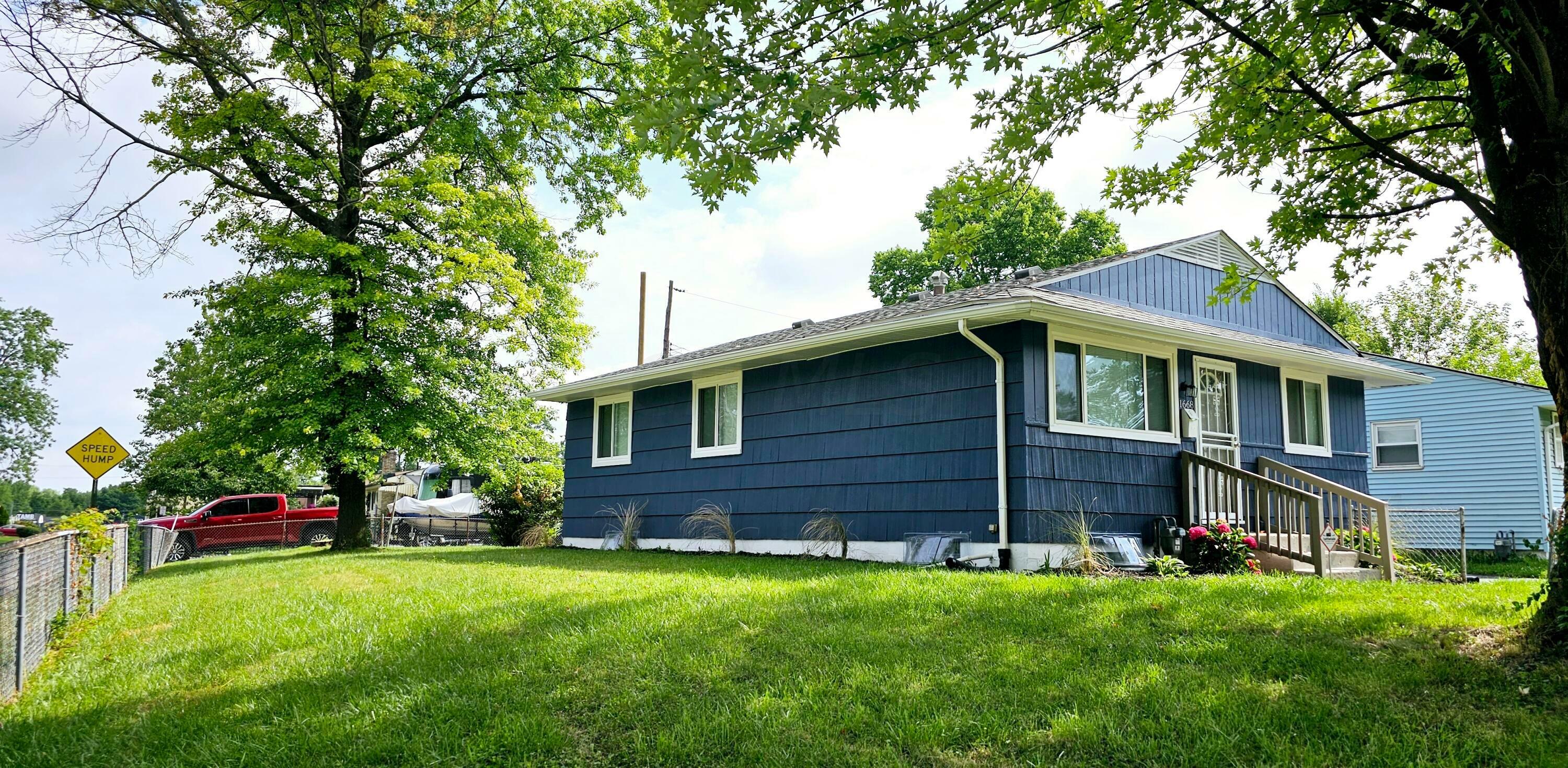 Property Photo:  1668 Cordell Avenue  OH 43219 