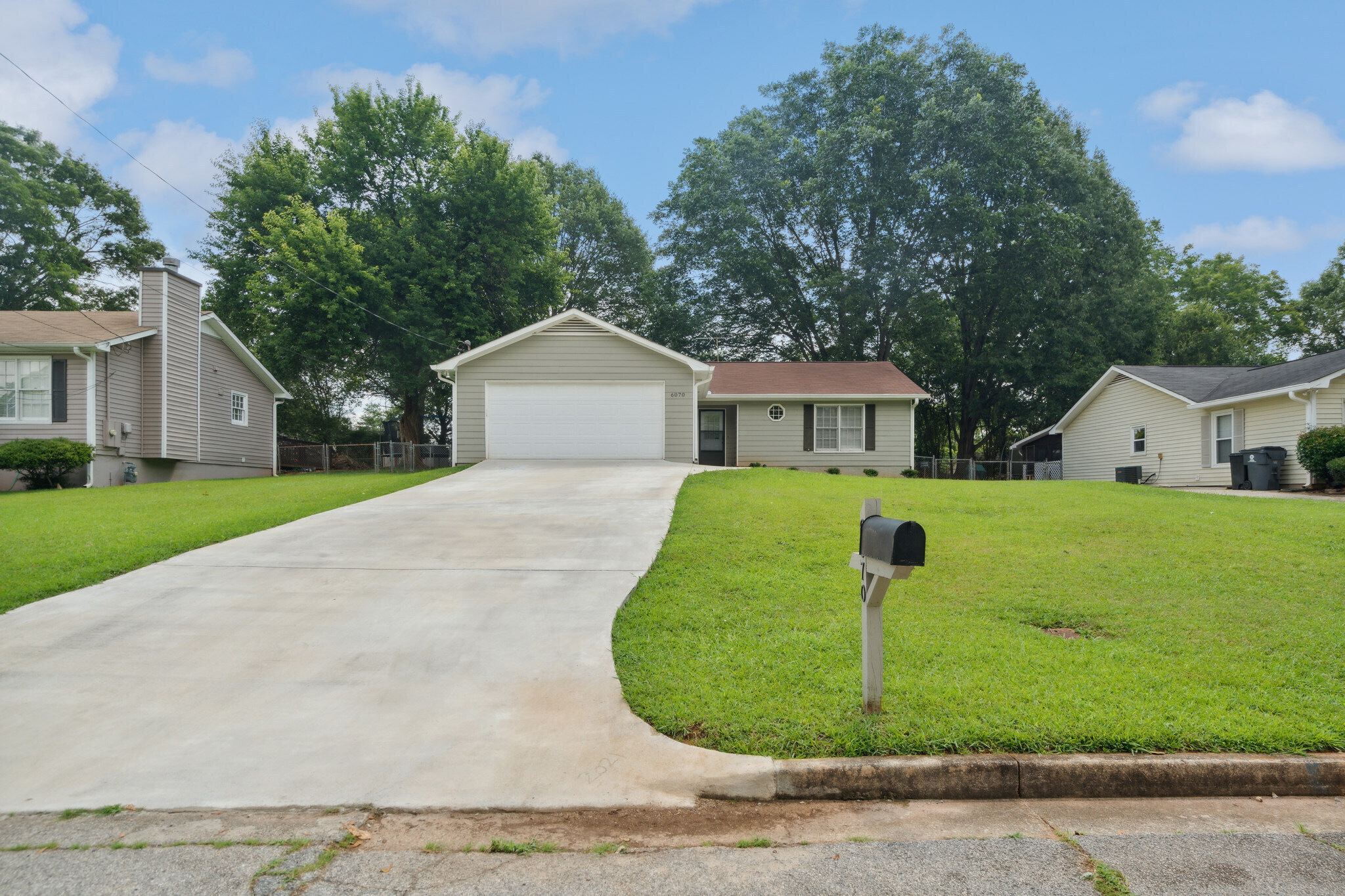 Property Photo:  6070 Chaseland Drive  GA 30273 