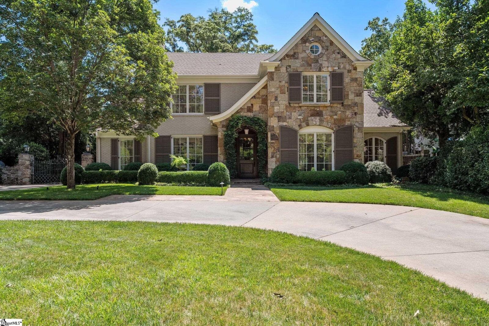 House for sale in Greenville 605 McDaniel Avenue, Greenville, SC 29605