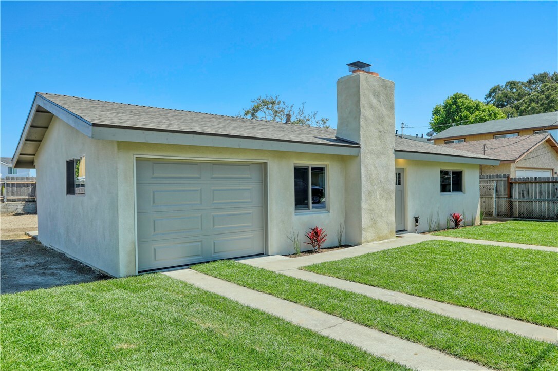 Property Photo:  1246 Belridge Street  CA 93445 