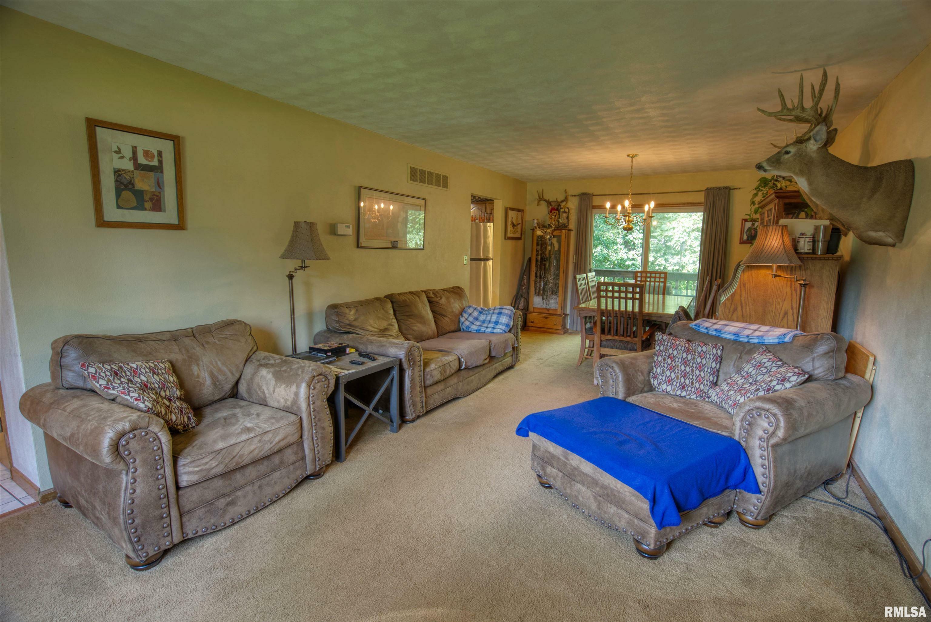 Property Photo:  5019 S Chesterfield Court  IL 61547 