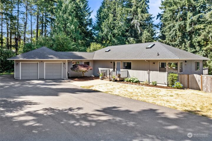 Property Photo: 6116 31st Street Ct NW WA 98335
