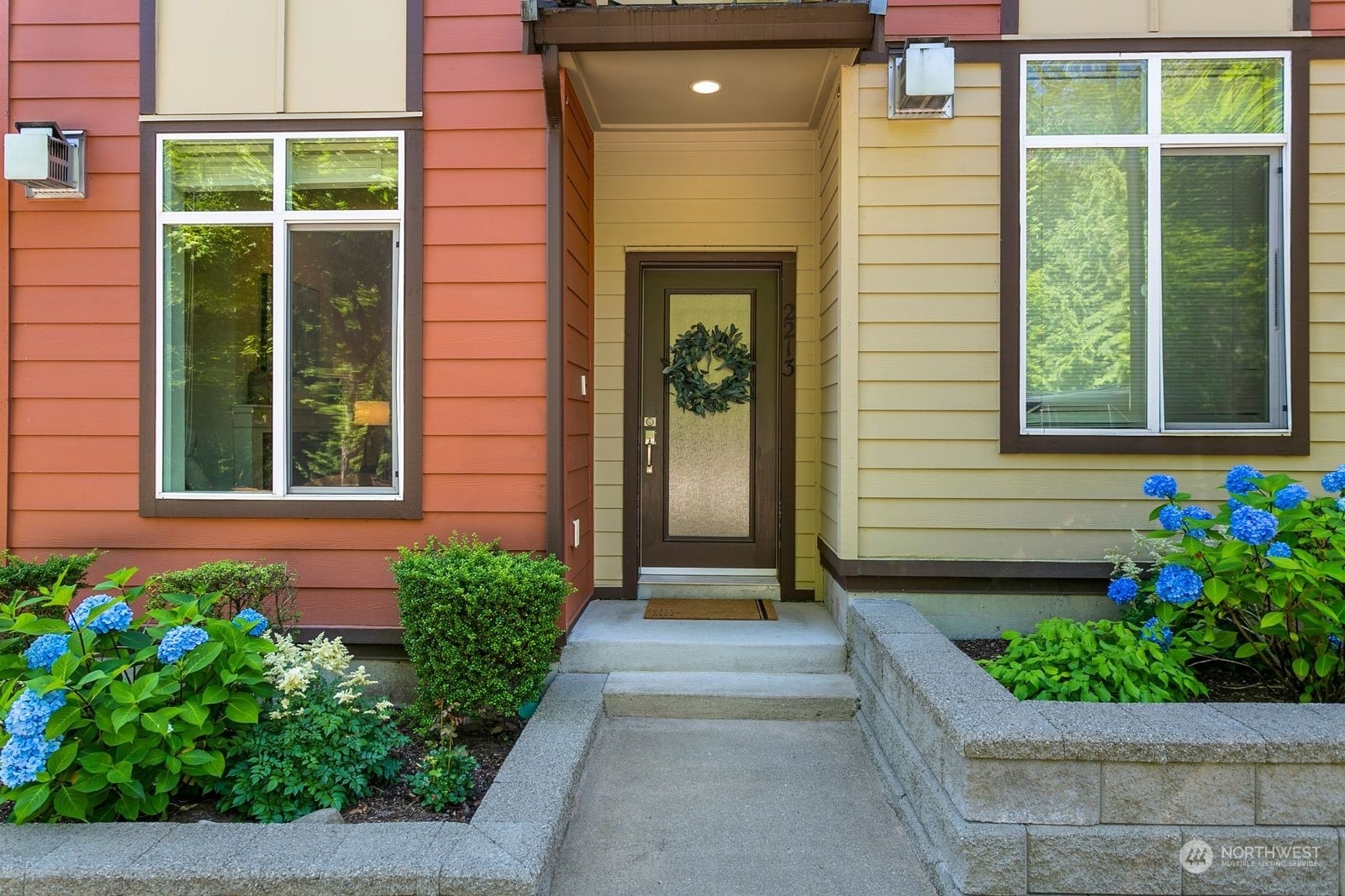 2213 NW Talus Drive  Issaquah WA 98027 photo