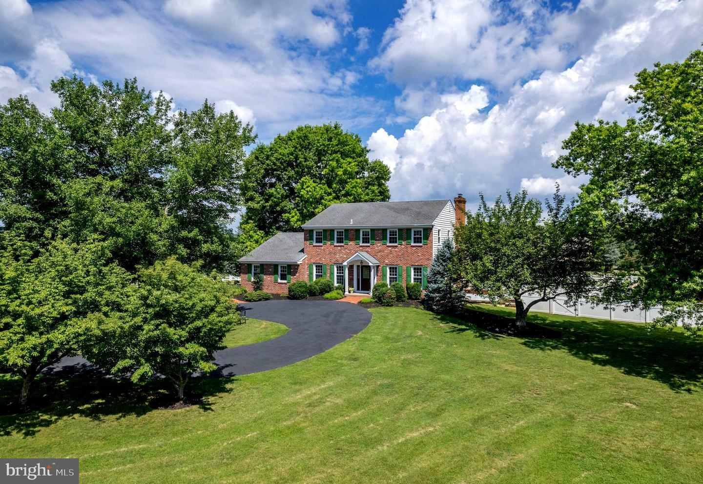 Property Photo:  419 Woodhill Road  PA 18940 