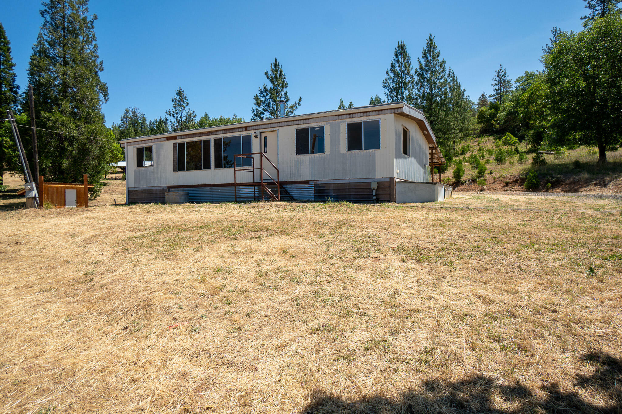 Property Photo:  16900 Antioch Road  OR 97503 