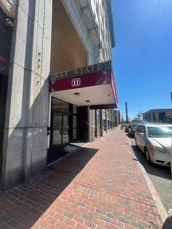 Property Photo:  11 Lawrence St 810  MA 01840 