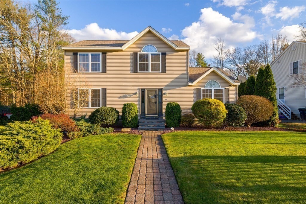 Property Photo: 20 Colonial Dr MA 01550