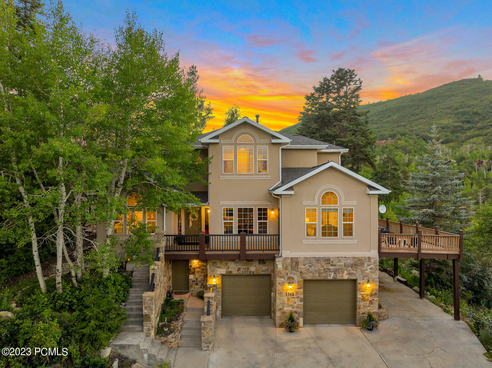 Property Photo:  4365 Hidden Cove Road  UT 84098 