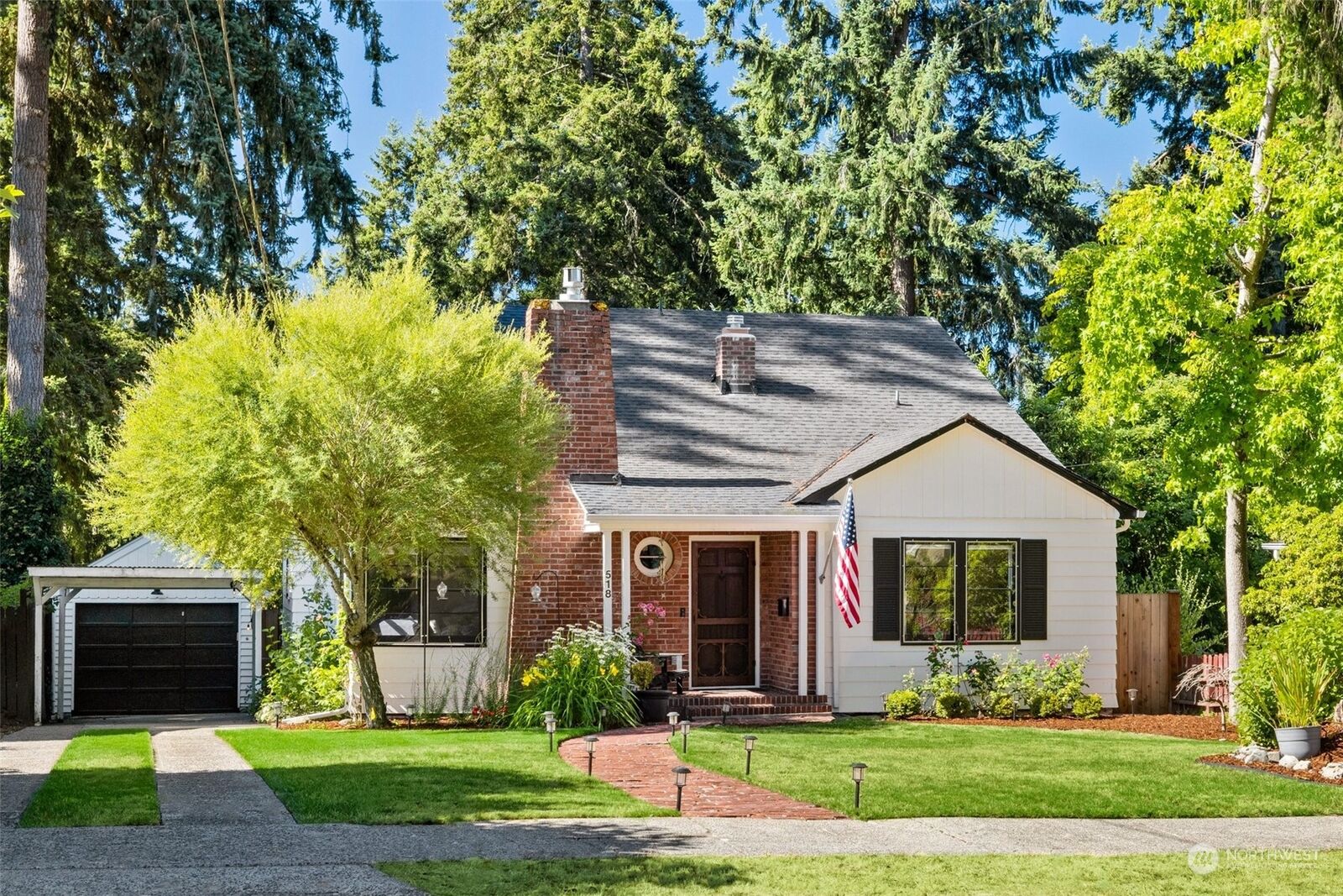 Property Photo:  518 Summit Avenue  WA 98466 