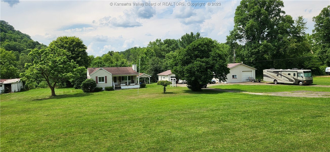 Property Photo: 647 Kelly'S Creek Road WV 25312