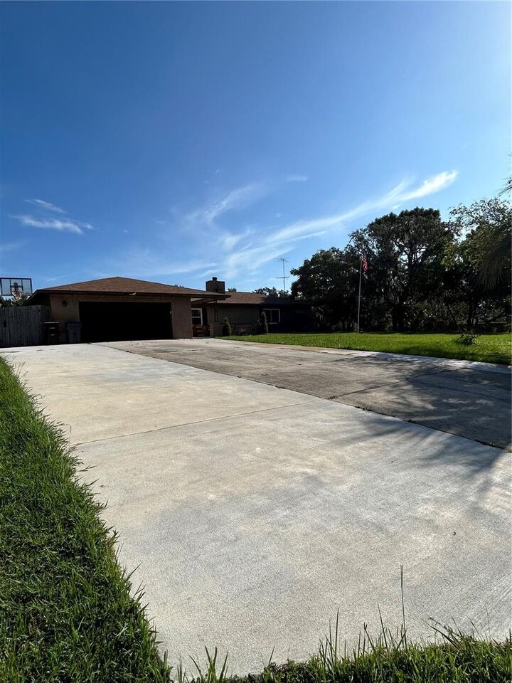 Property Photo: 9151 Cypresswood Drive FL 33898