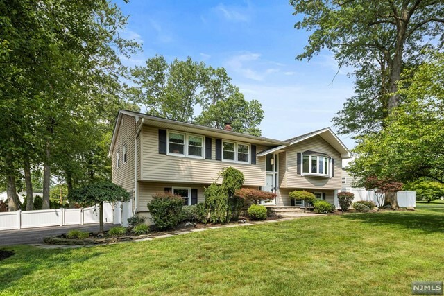 Property Photo: 5 Raymar Lane NJ 07470