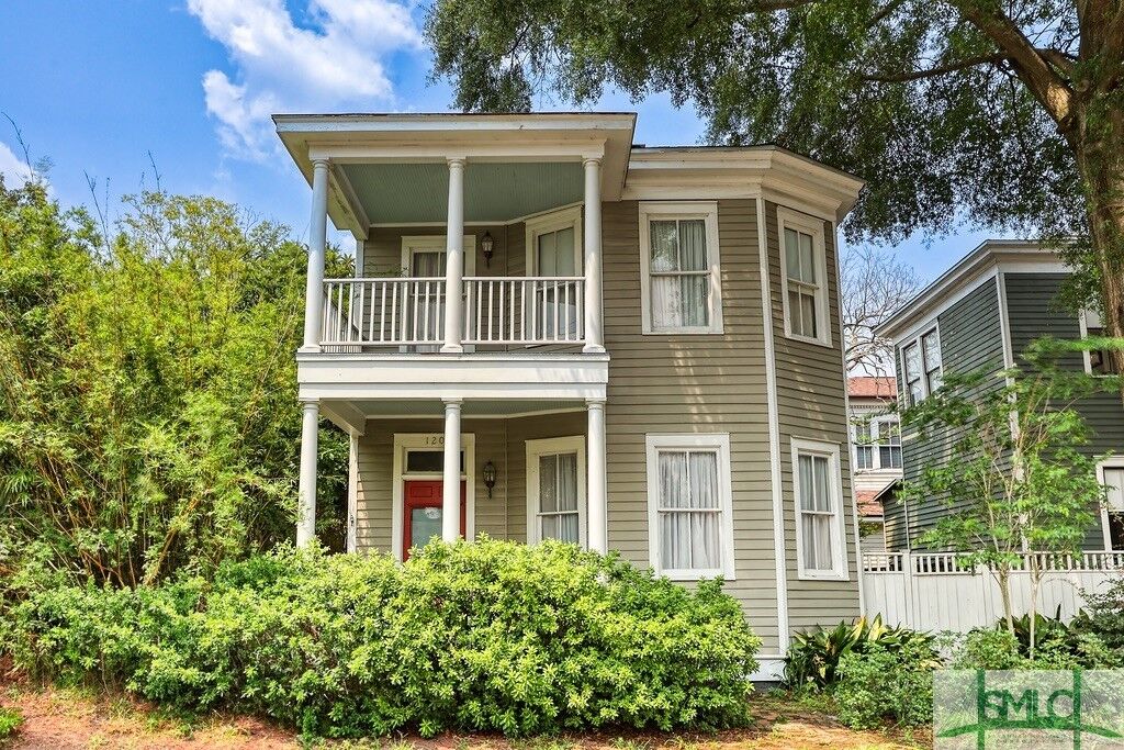 Property Photo:  120 E 32nd Street  GA 31401