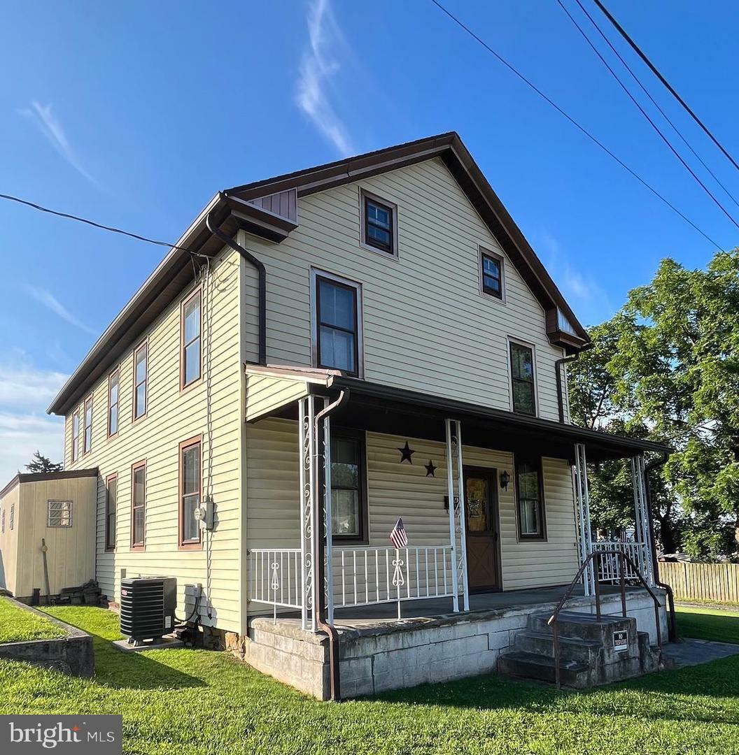 Property Photo: 1092 Monroe Street PA 17113