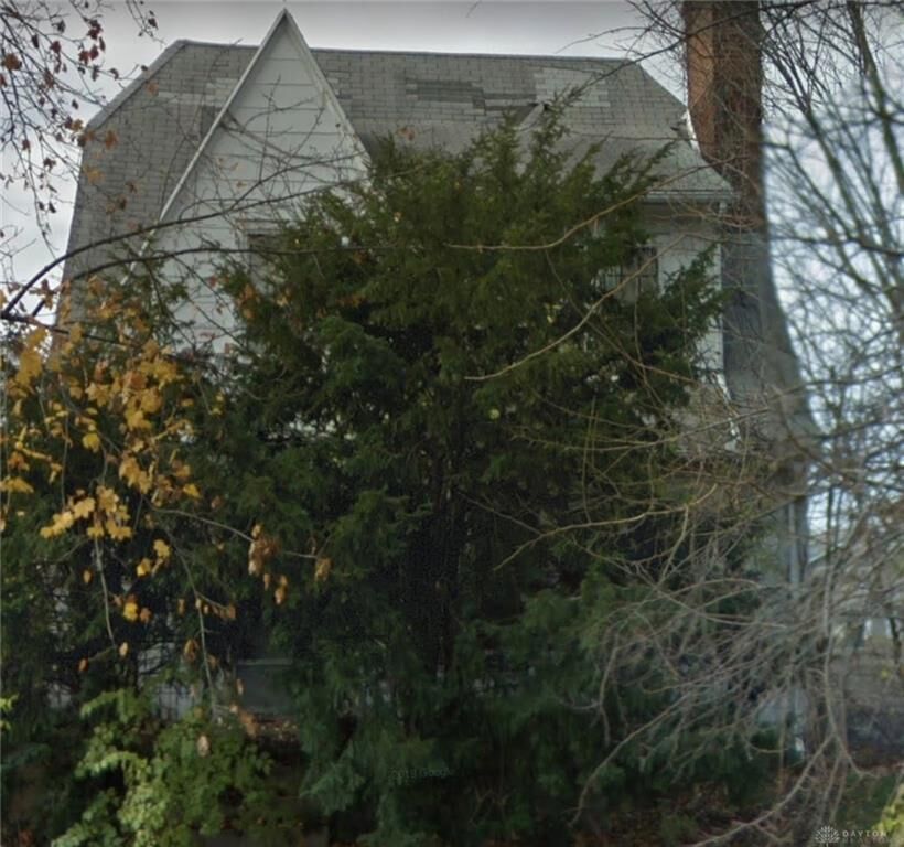 Property Photo: 2031 Catalpa Drive OH 45406