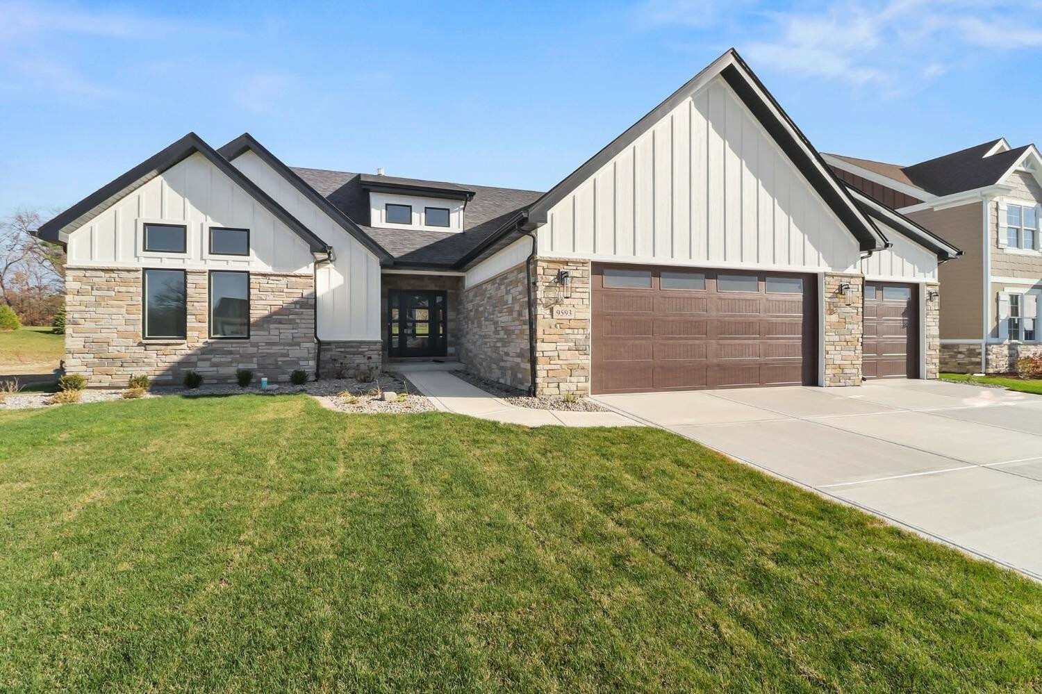 Property Photo: 9593 Corydalis Avenue IN 46373