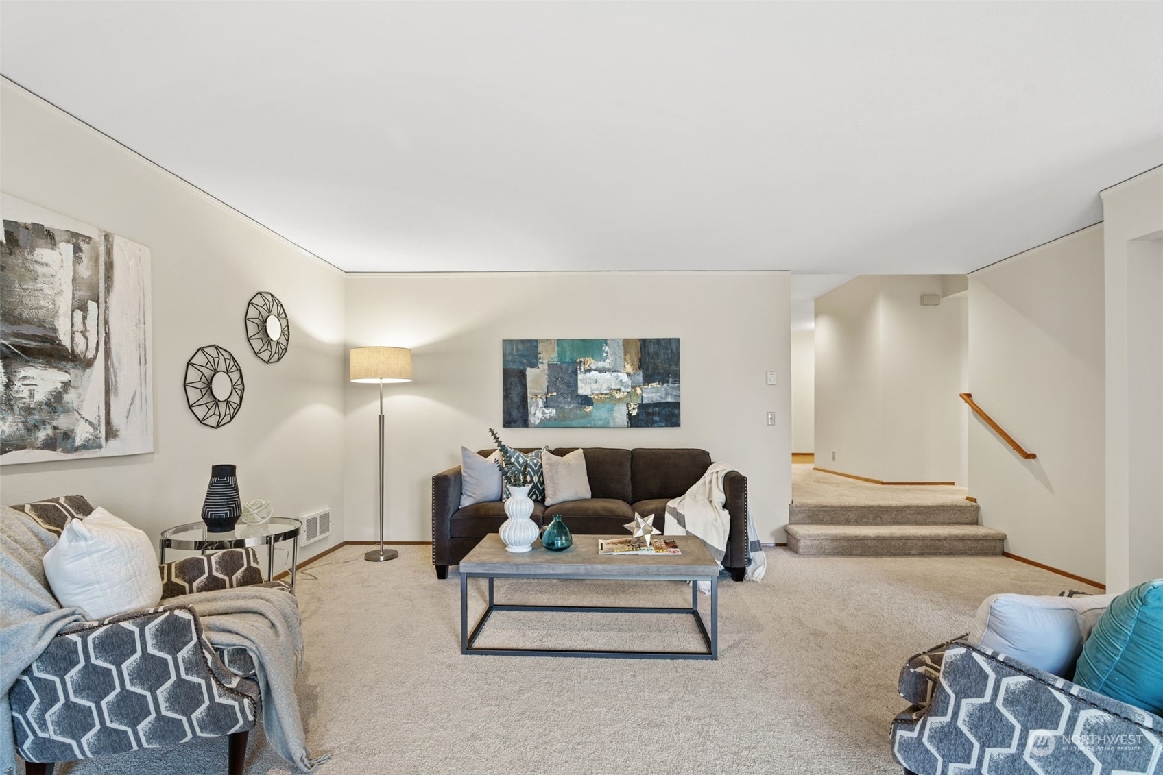 Property Photo: 10832 NE 68th Street A5 WA 98033