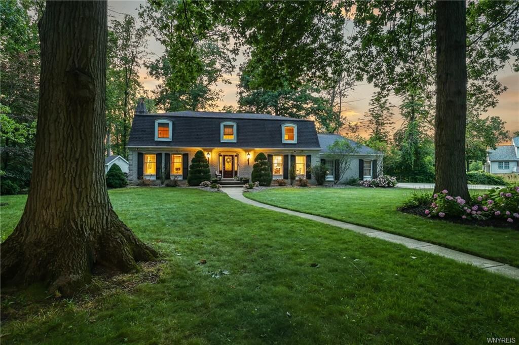 Property Photo:  125 Amberwood Drive  NY 14072 