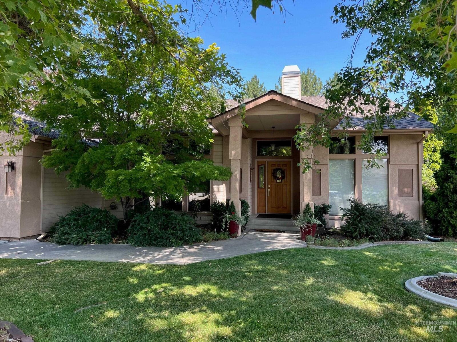 Property Photo: 11272 W Hickory Nut St ID 83713
