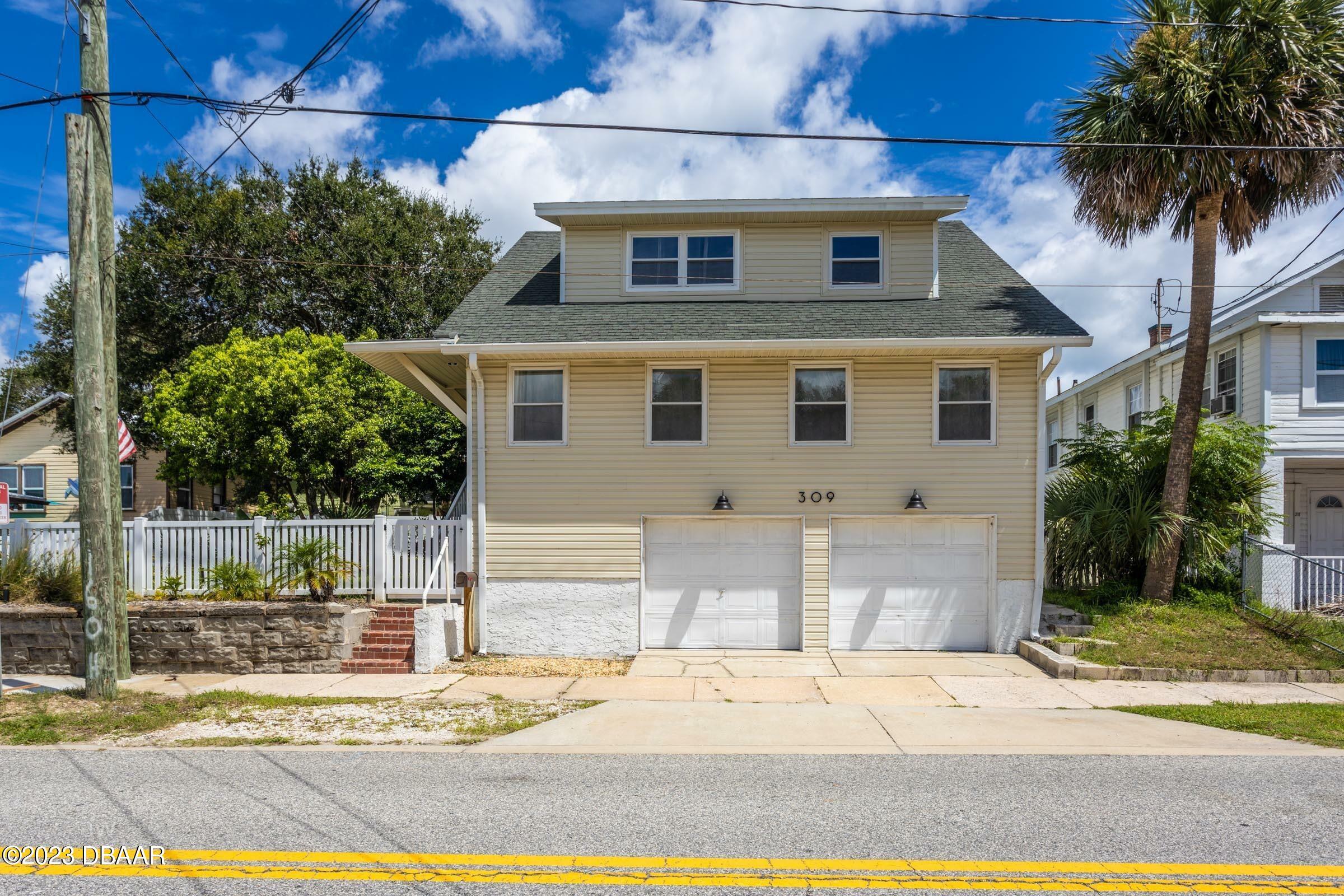 Property Photo:  309 Ora Street  FL 32118 