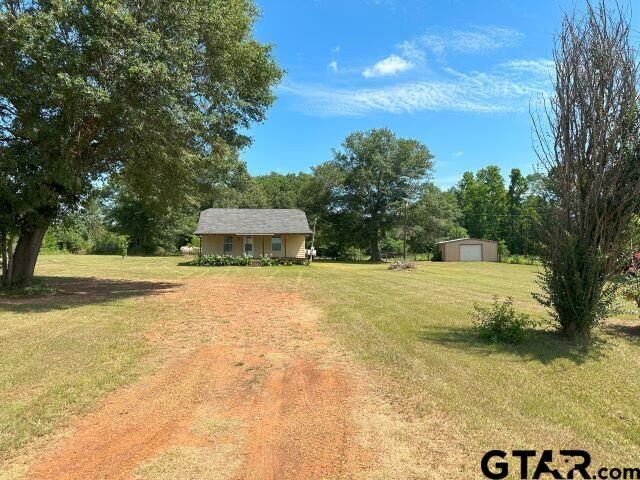 Property Photo: 1232 Cr 104 TX 75965