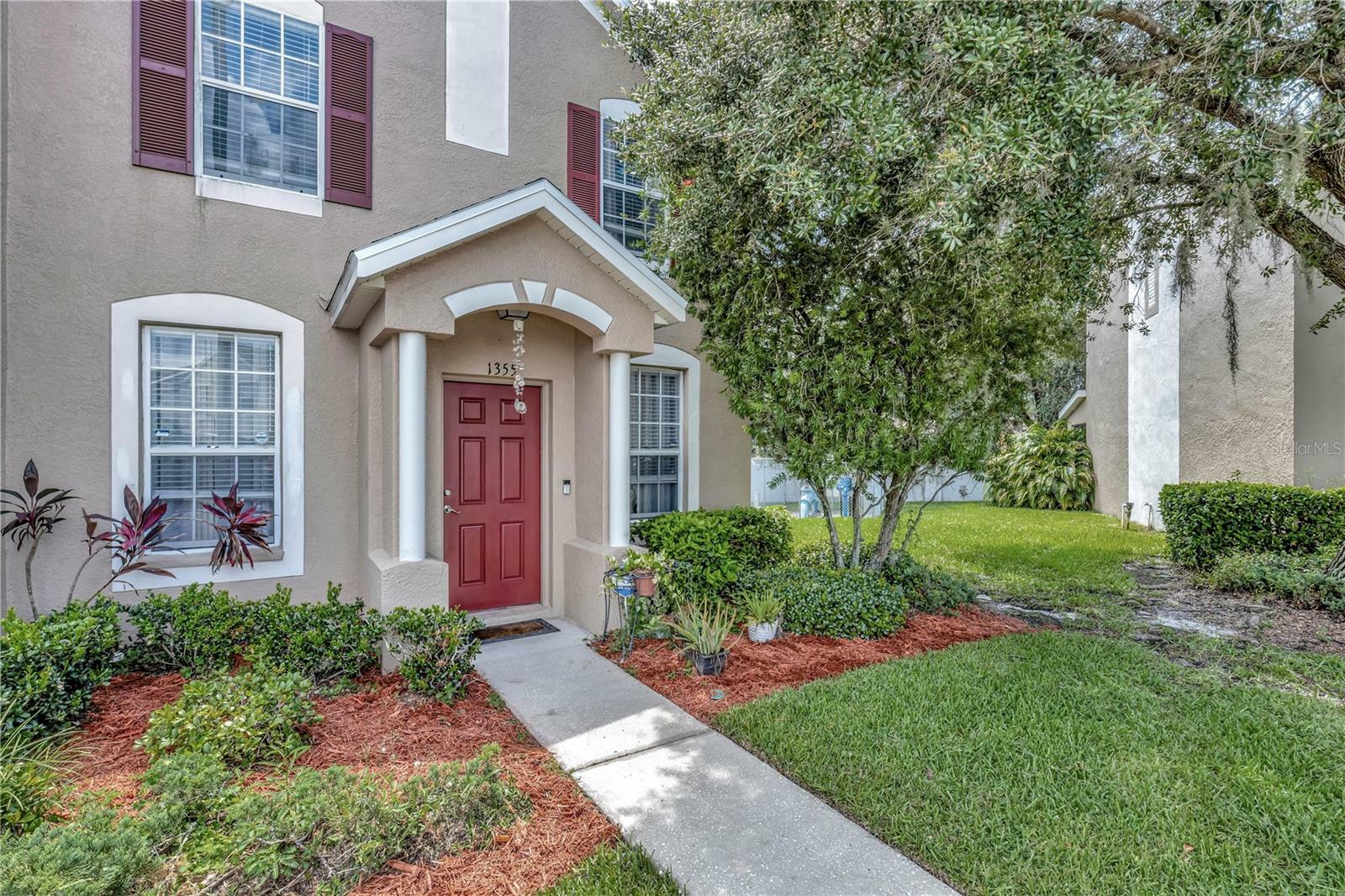 Property Photo:  1355 Lyonshire Drive  FL 33543 