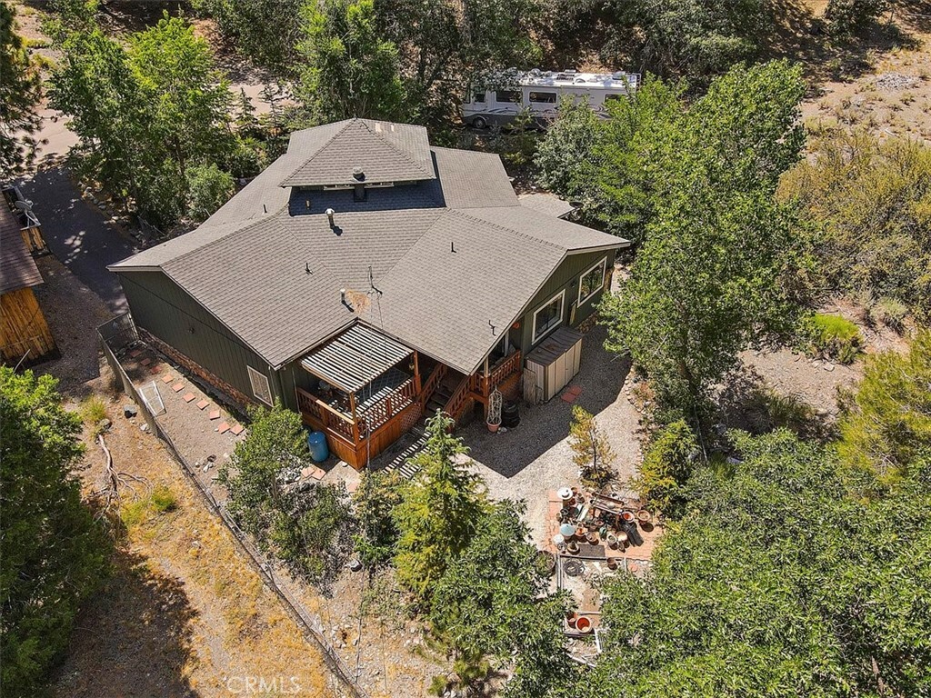 Property Photo:  400 Lark Road  CA 92397 