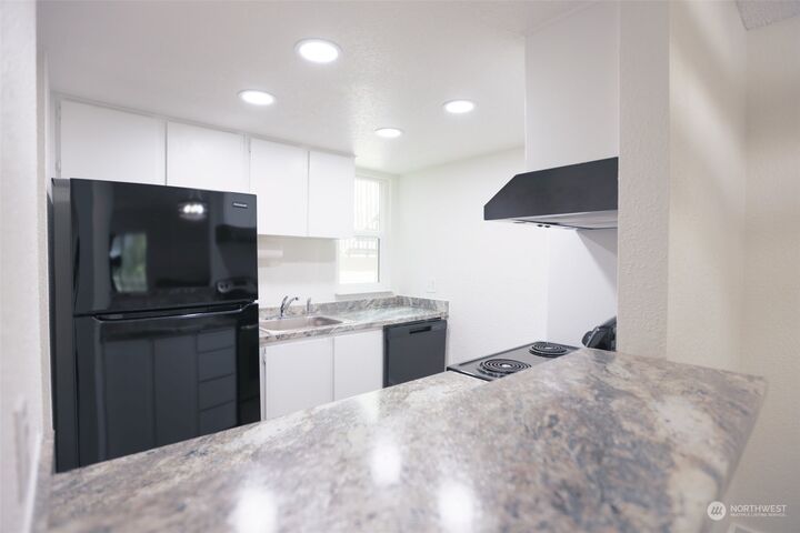 Property Photo: 33016 17th Pl S B203 WA 98003