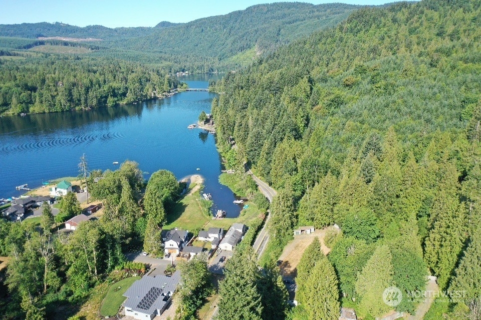 Property Photo:  887 N Lake Samish Drive  WA 98229 