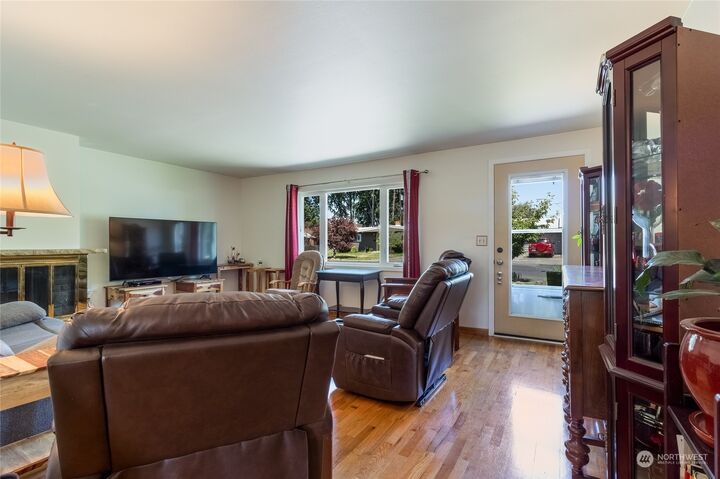 Property Photo: 119 Leonard Street WA 99362