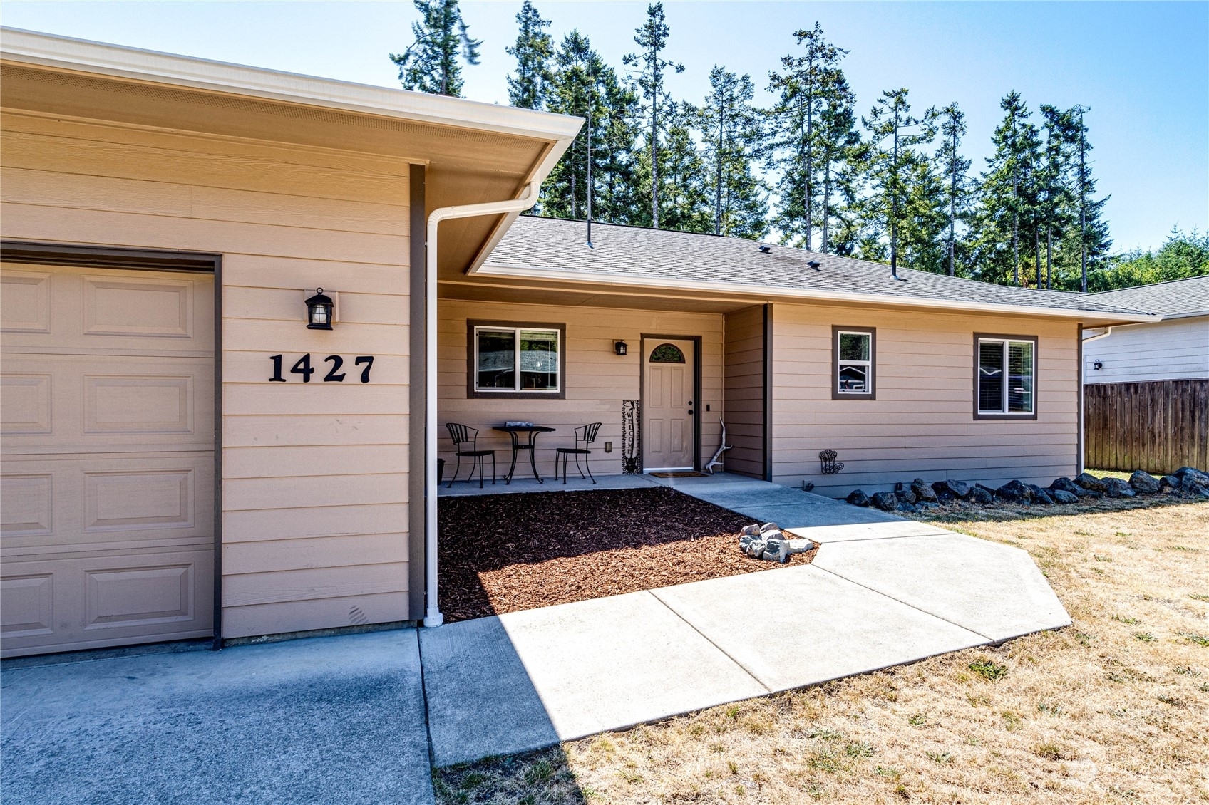 Property Photo:  1427 Pendley Court  WA 98363 