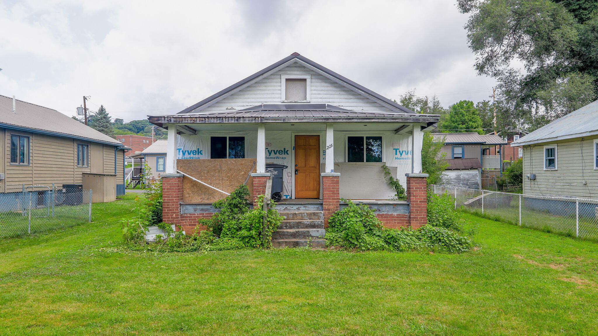 Property Photo:  205 Glen Avenue  TN 37665 