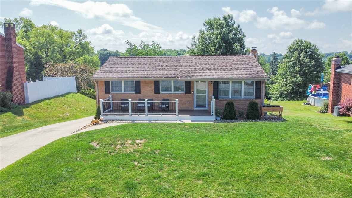 Property Photo: 1529 Barry Drive PA 15642