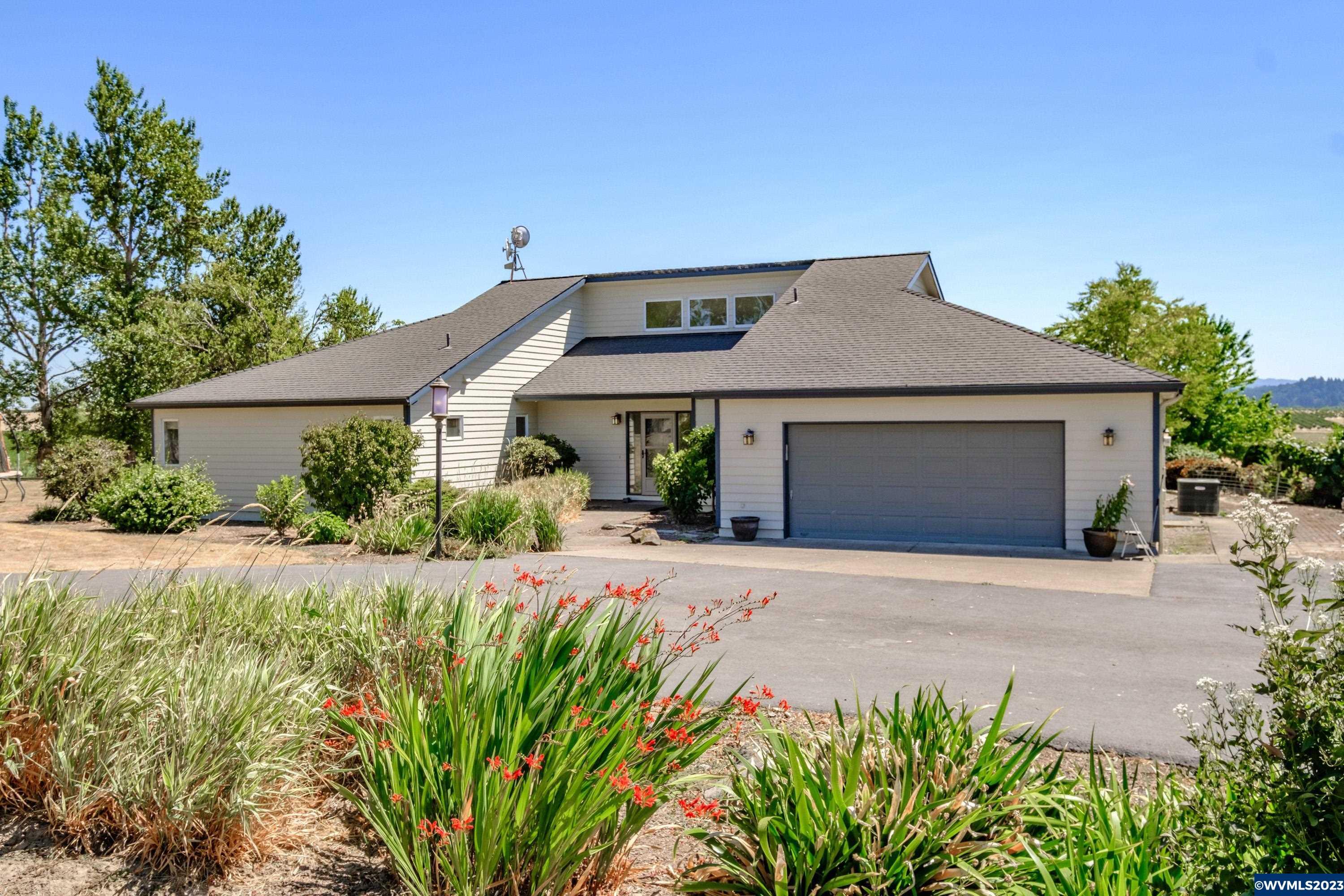 Property Photo:  10845 Brateng Rd  OR 97361 