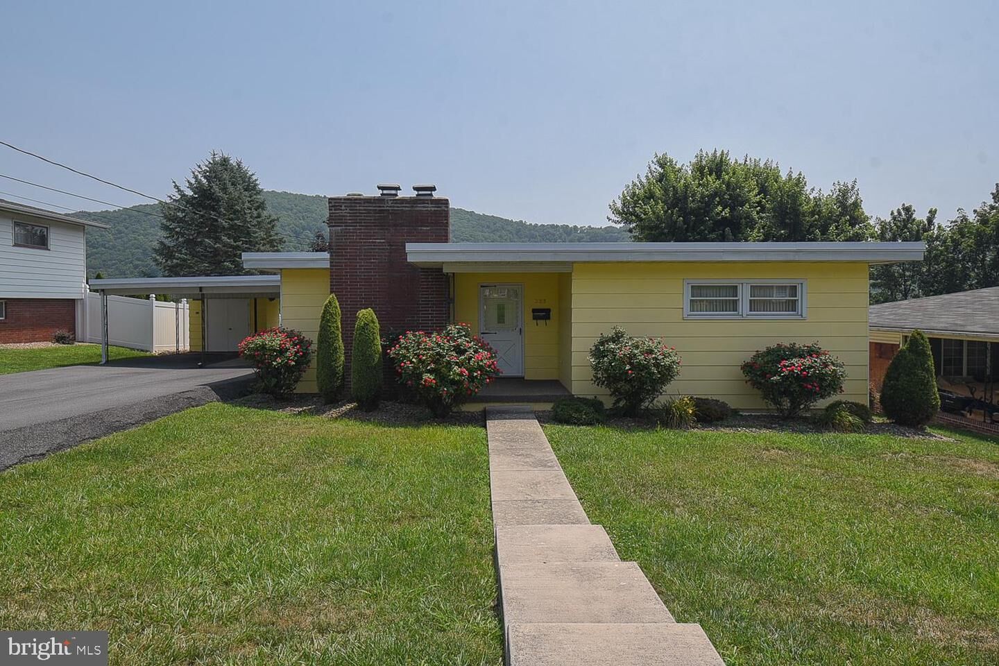 Property Photo:  325 Valley View Avenue  WV 26726 
