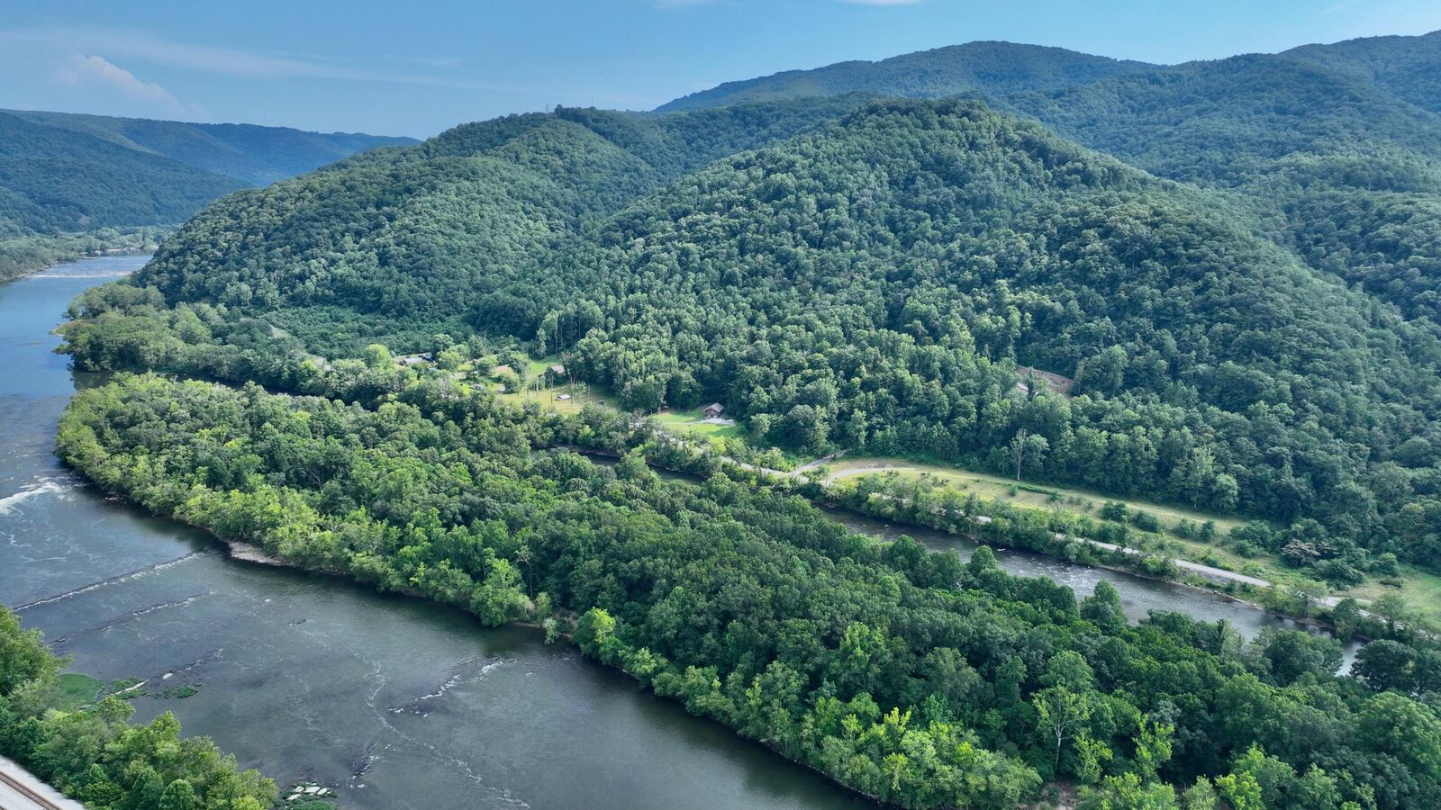 Property Photo:  2389 New River Rd  WV 25951 