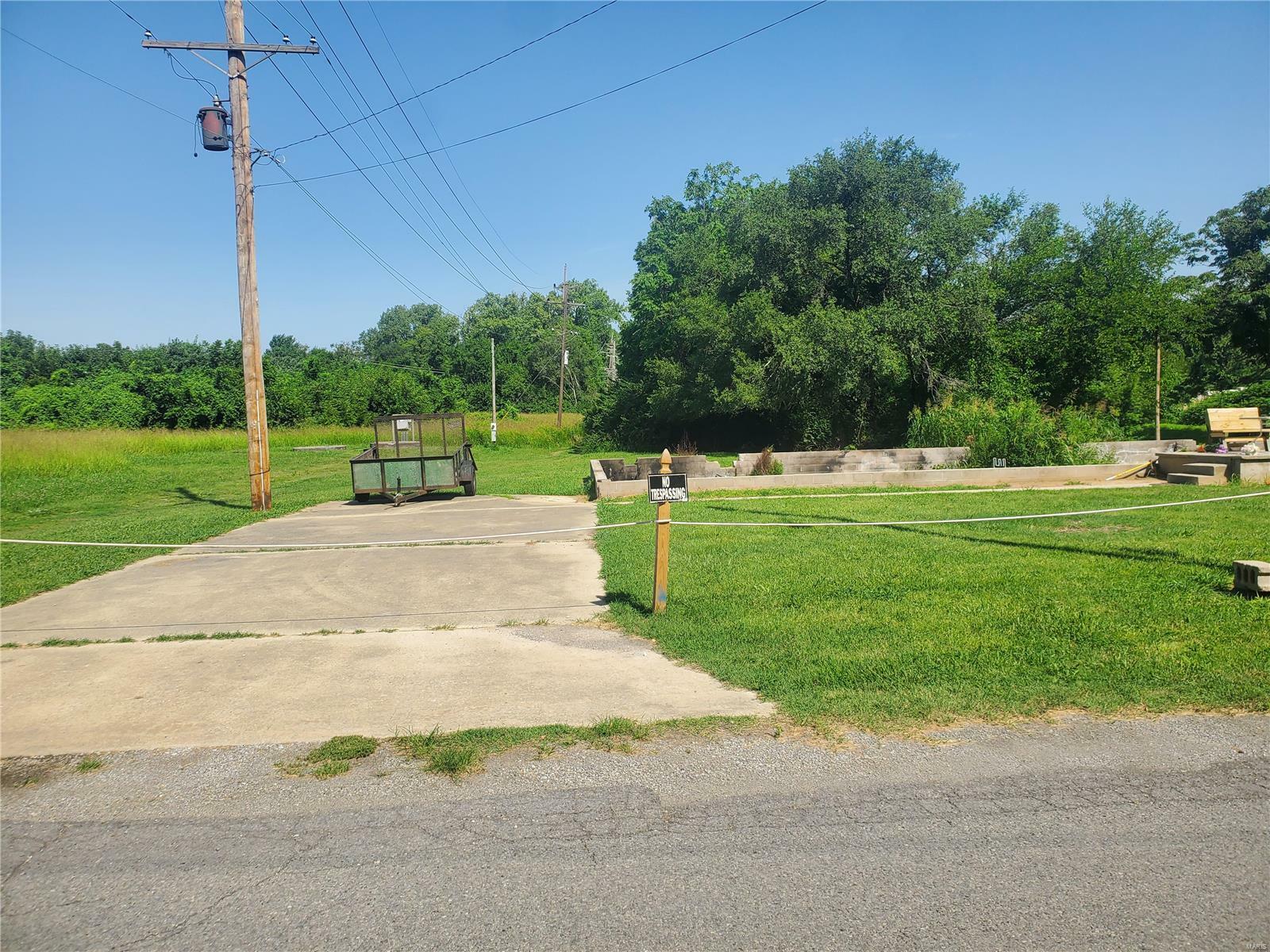 Property Photo:  1511 Upper Cahokia Road  IL 62206 