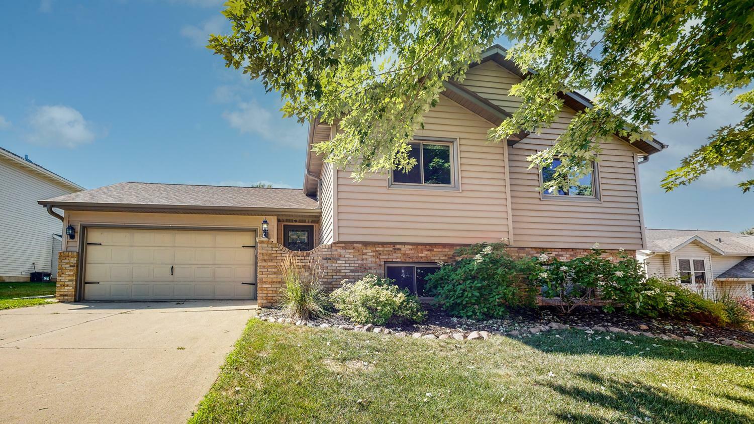 Property Photo: 225 9th Street NE MN 55920