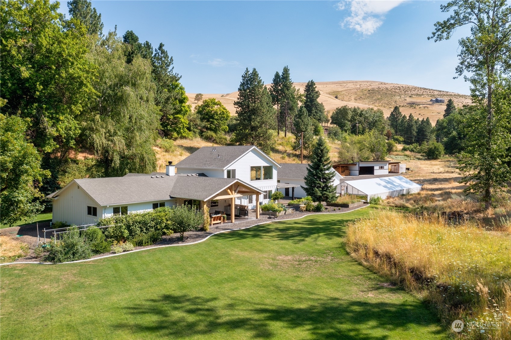 Property Photo:  43 Klicker Mountain Road  WA 99362 