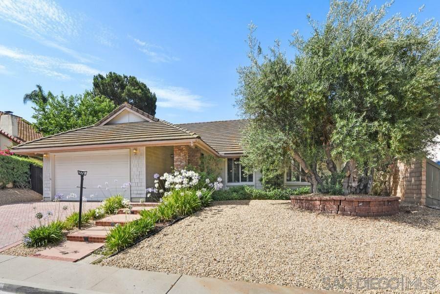 Property Photo: 12575 Perla Ct CA 92128