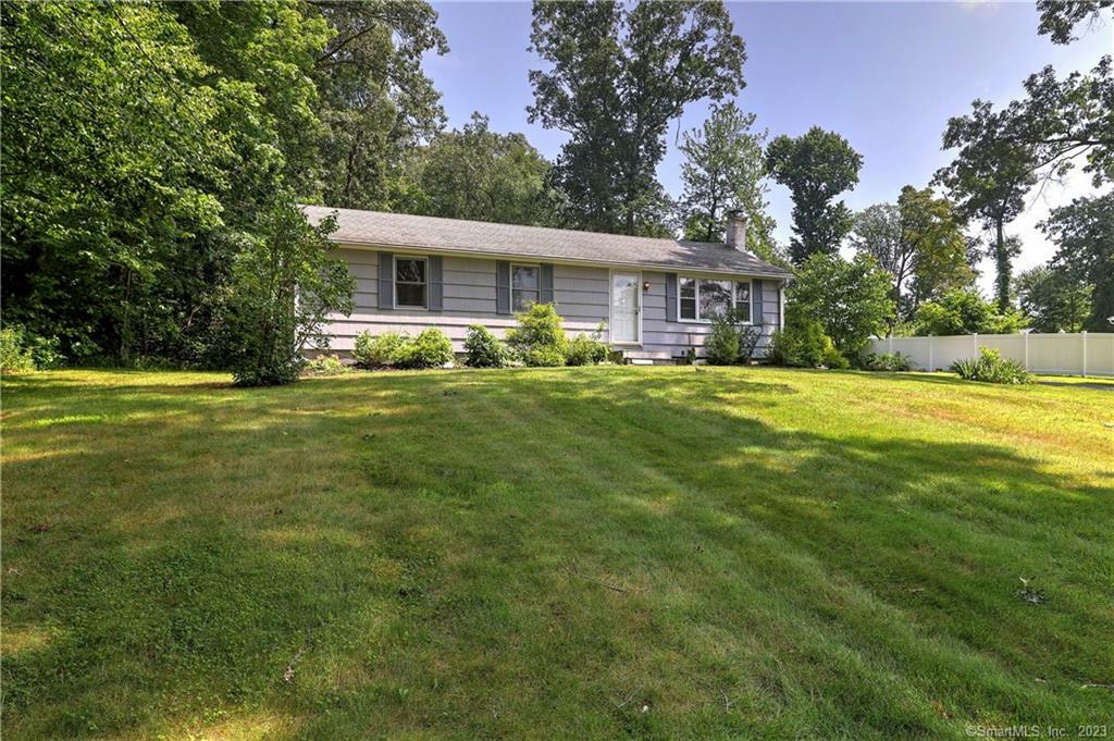 Property Photo:  75 Julian Drive  CT 06518 