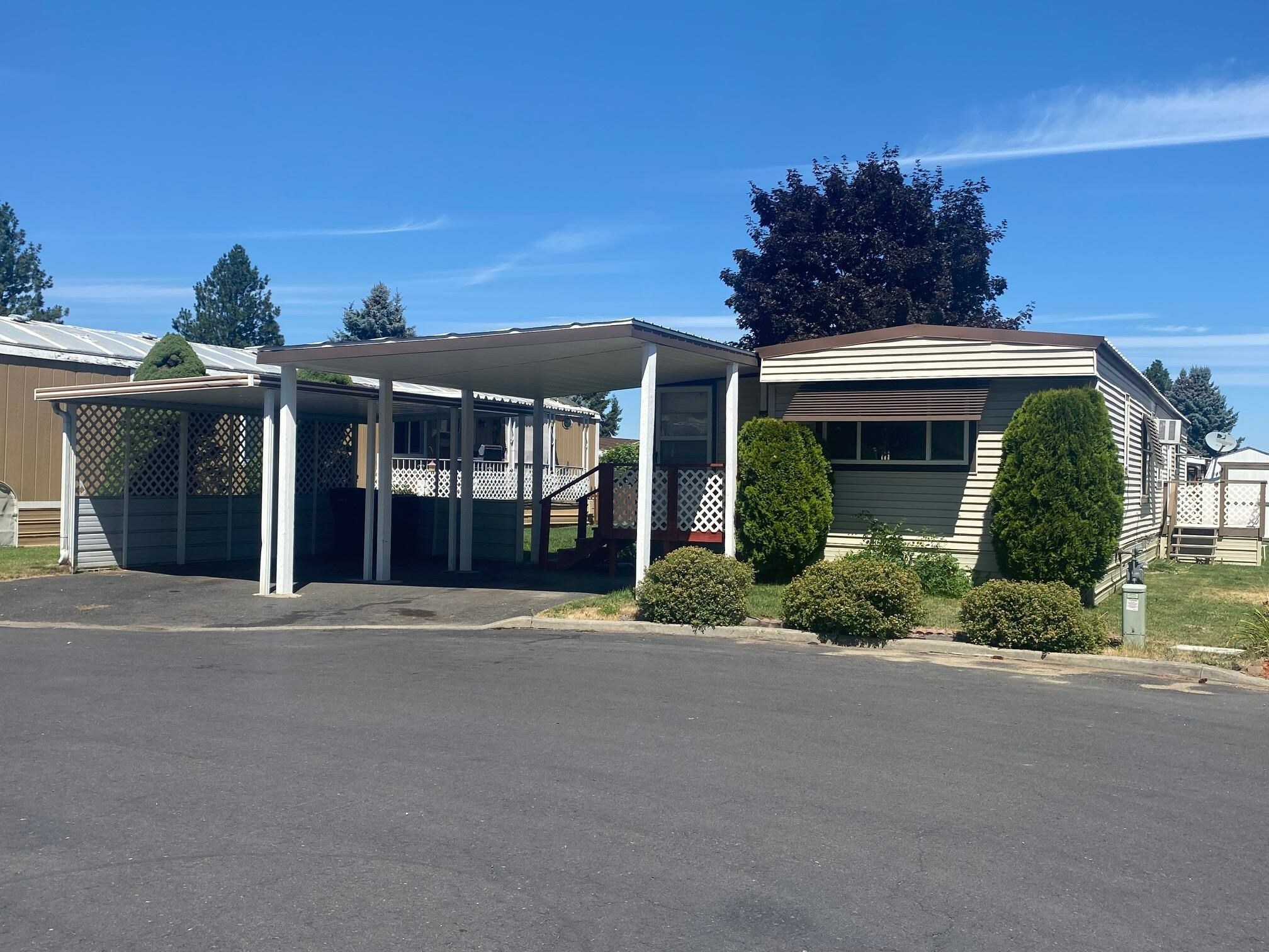 Property Photo: 7303 N Crestline St 54 WA 99217