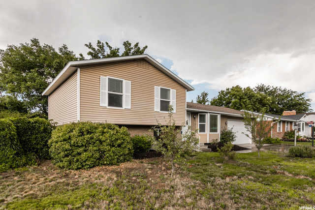 Property Photo: 10308 S Leilani Dr UT 84070