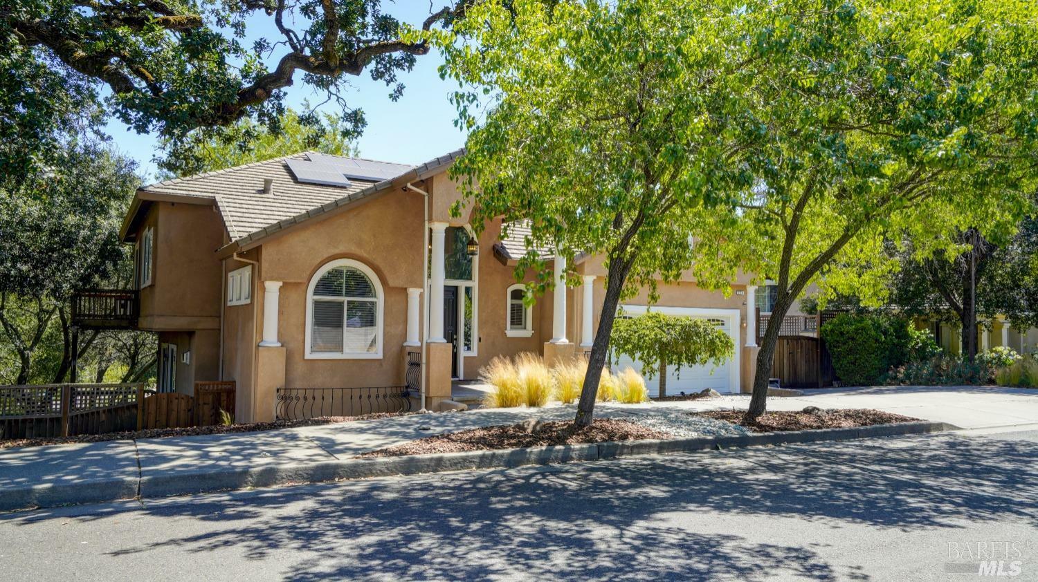Property Photo: 174 Yulupa Circle CA 95405