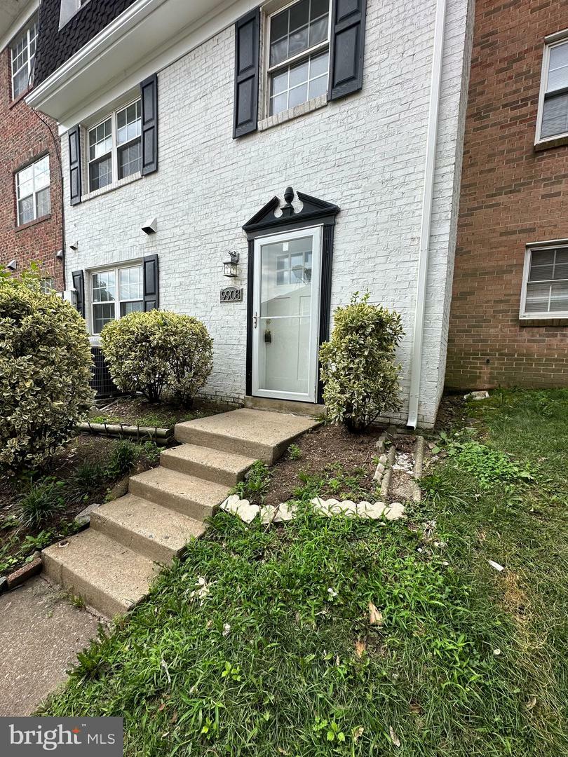 Property Photo: 9908 Hagel Circle VA 22079