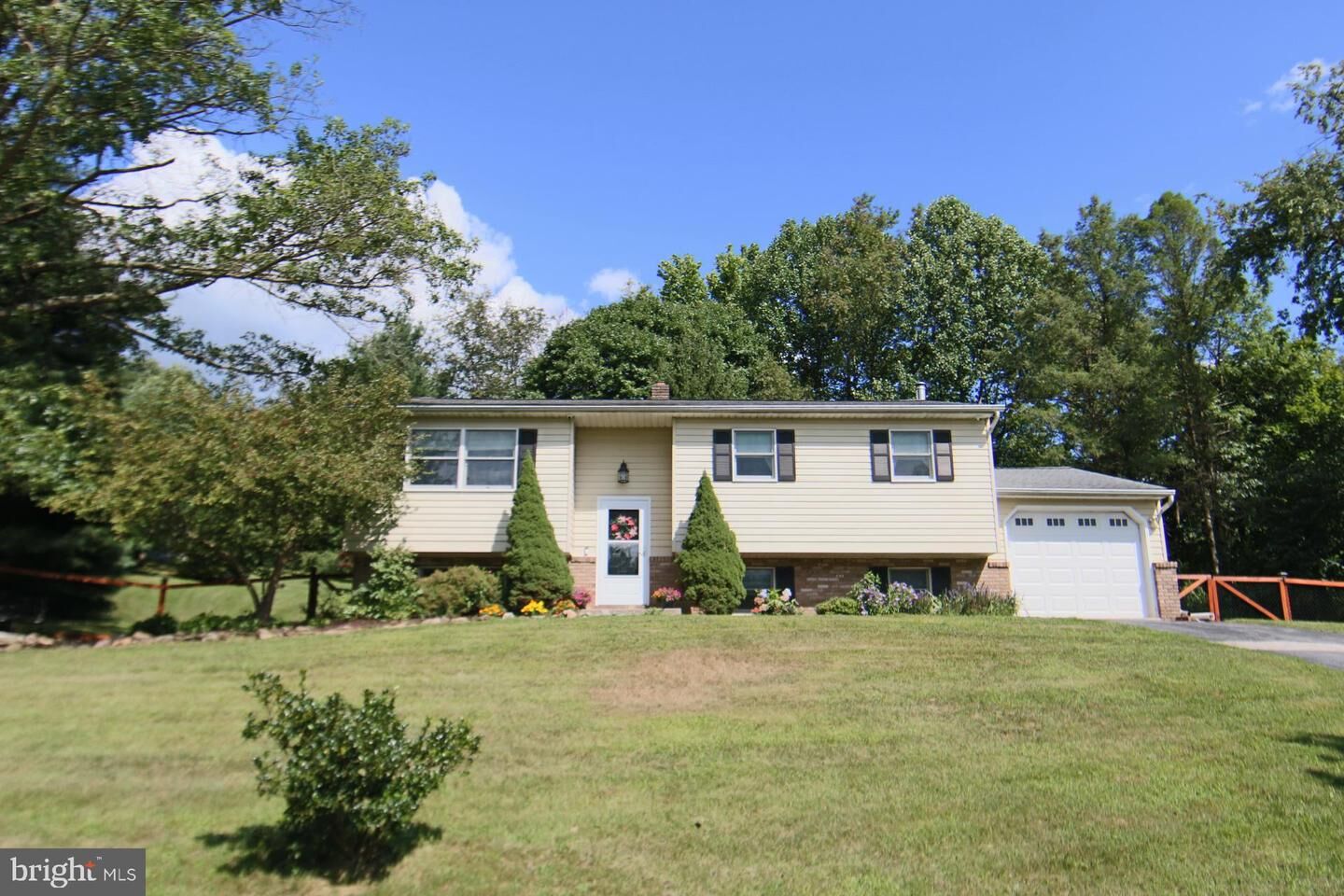 Property Photo:  329 S Crawford Road  PA 17036 
